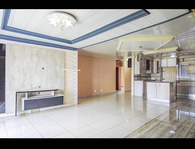 3 BEDROOM HOUSE FOR SALE IN KARENPARK